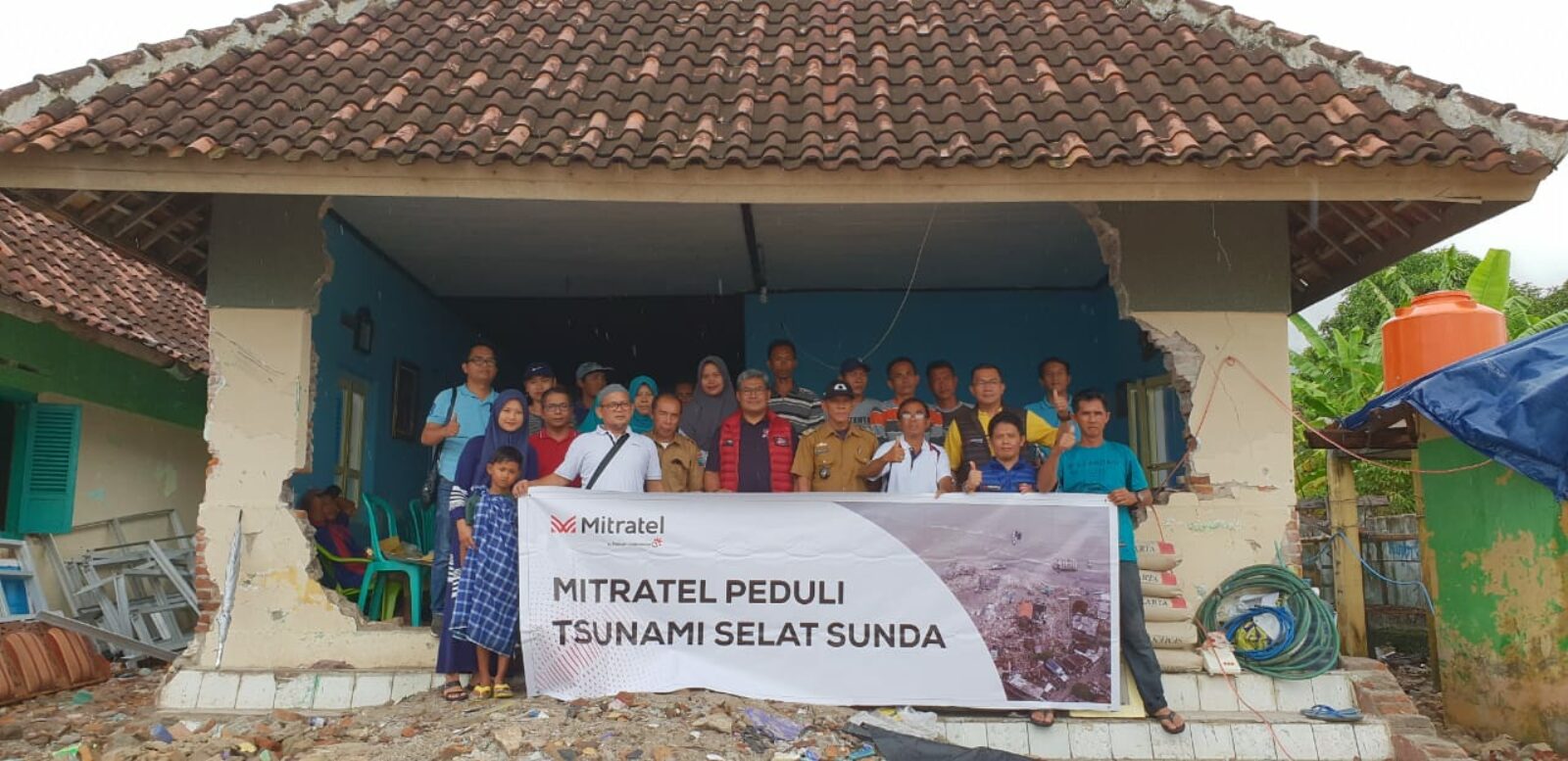 Mitratel Peduli Korban Tsunami Selat Sunda