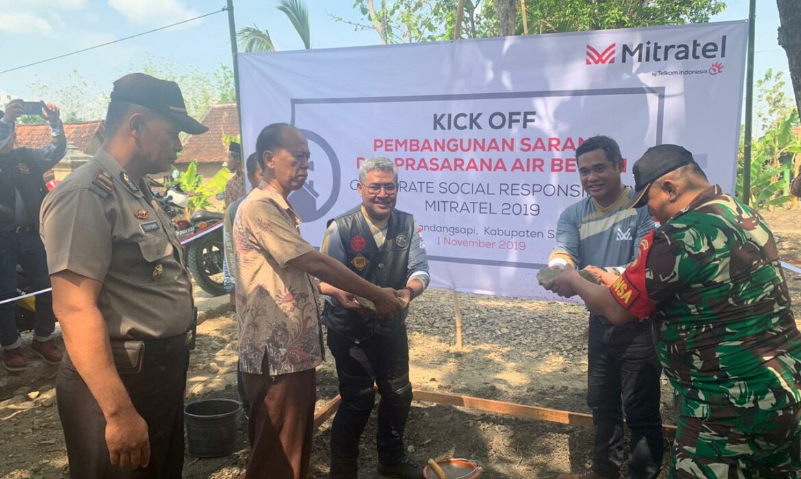 Mitratel Builds Clean Water Facilities in Sragen, Central Java