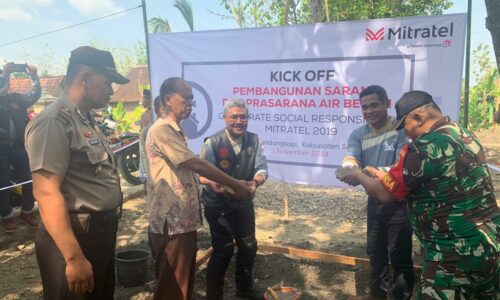 Mitratel Builds Clean Water Facilities in Sragen, Central Java