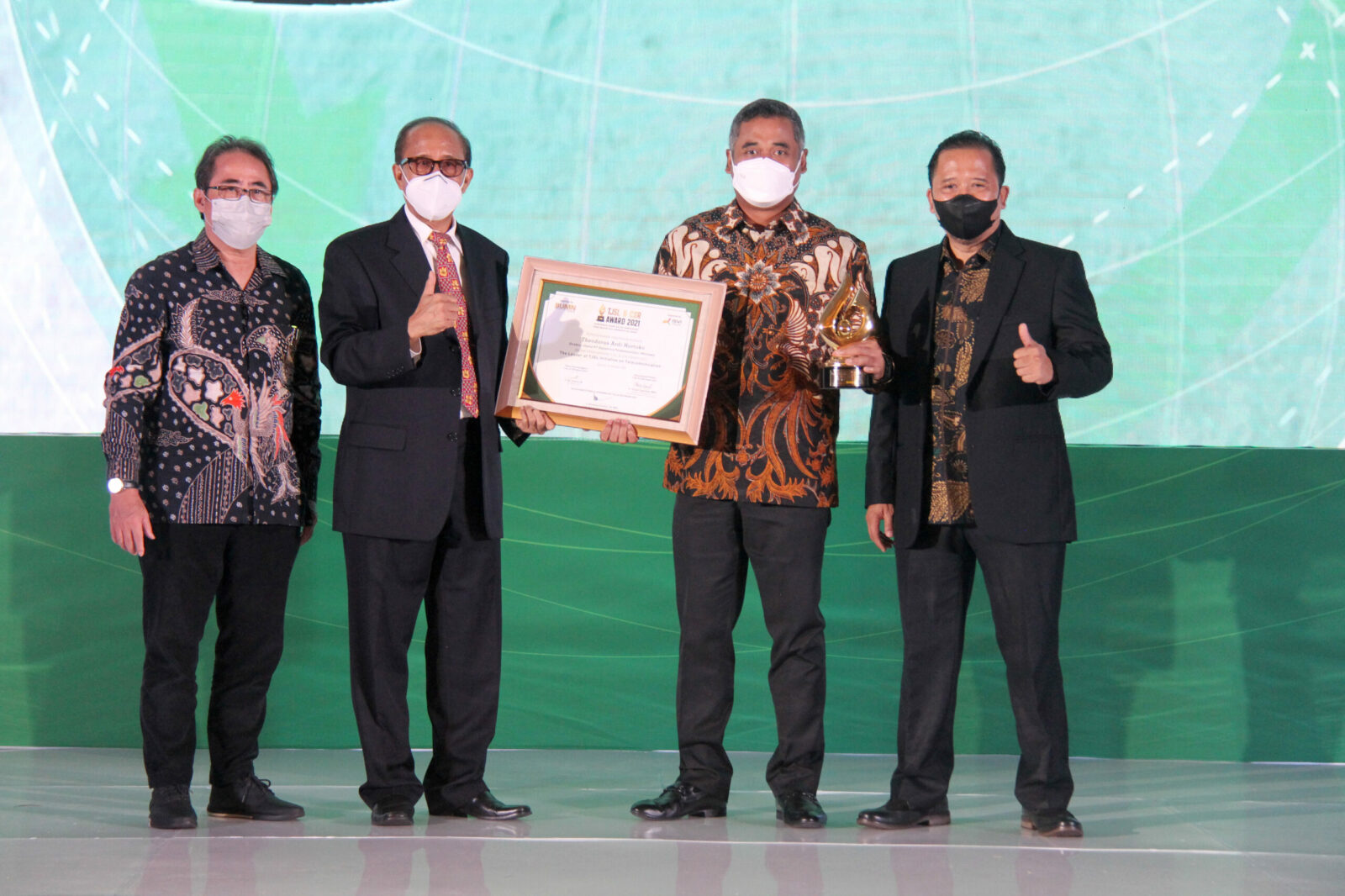 Mitratel Receives TJSL & CSR Award 2021 