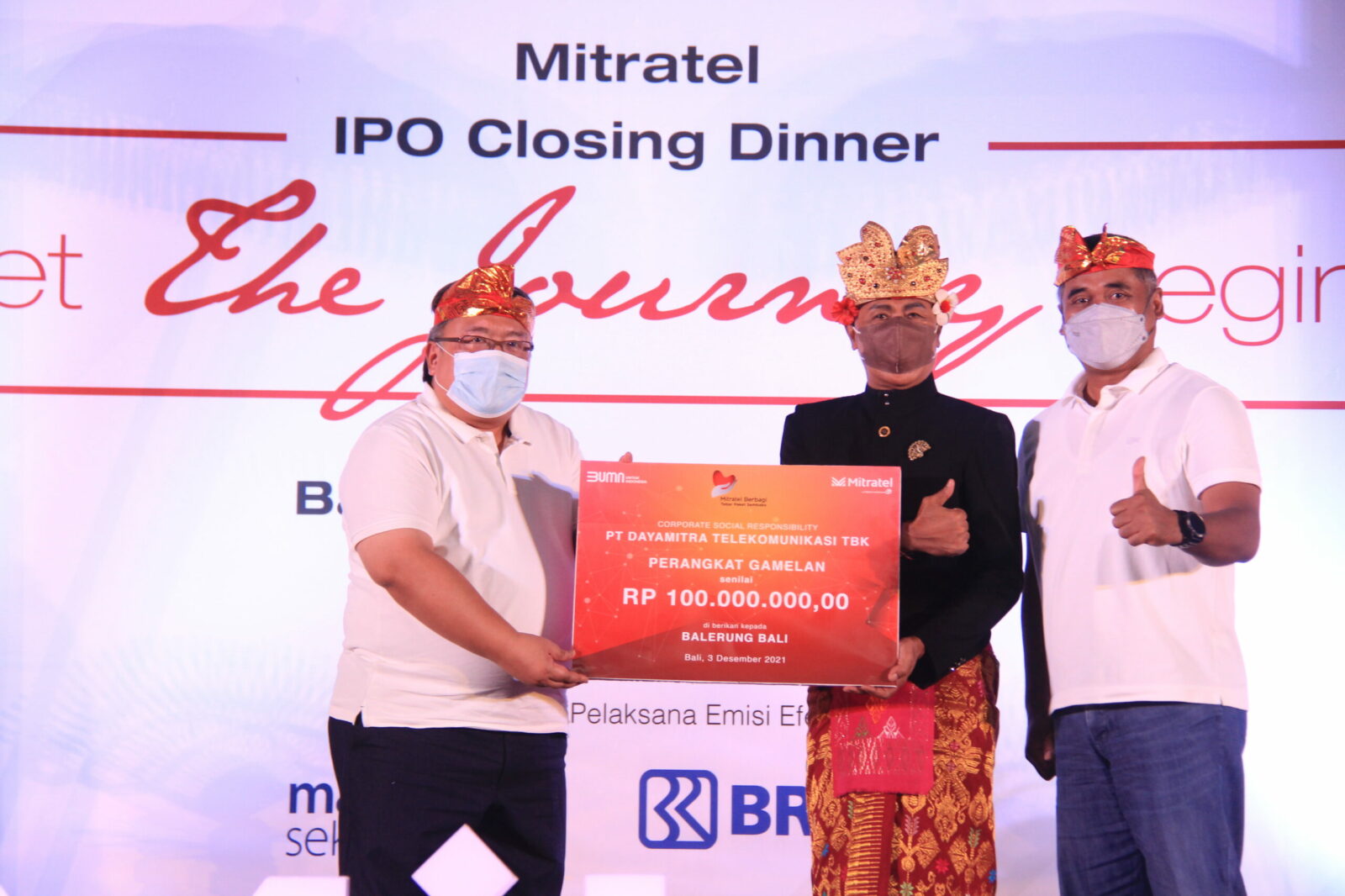 Mitratel Berbagi CSR Perangkat Gamelan kepada Balerung Bali