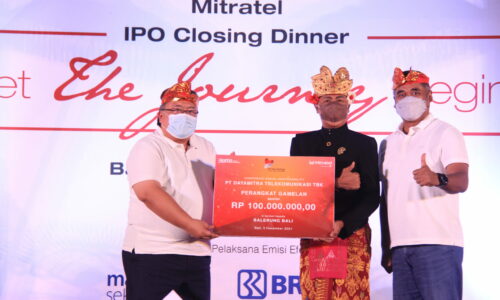 Mitratel Berbagi CSR Perangkat Gamelan kepada Balerung Bali