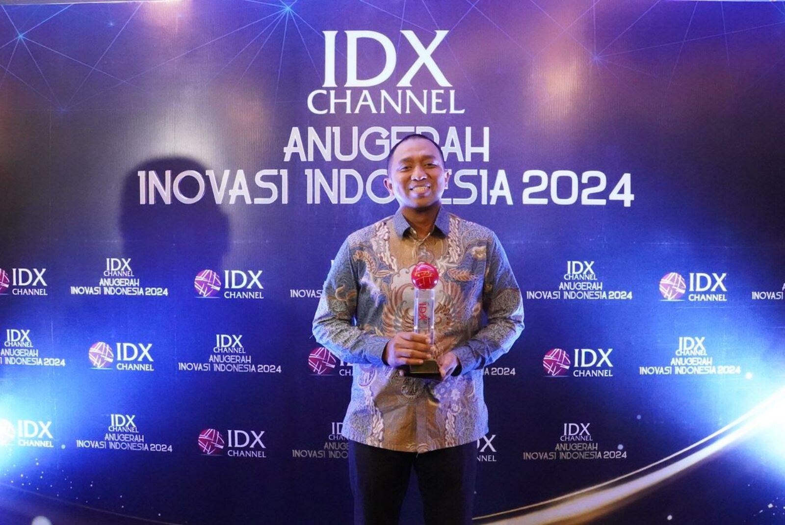 Kembangkan Tower Non Baja, Mitratel Raih Penghargaan GFRP